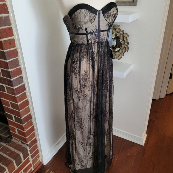 Lulu's Amorous Attitude Black Lace Bustier Strapless Maxi Dress Small - Picture 8 of 10